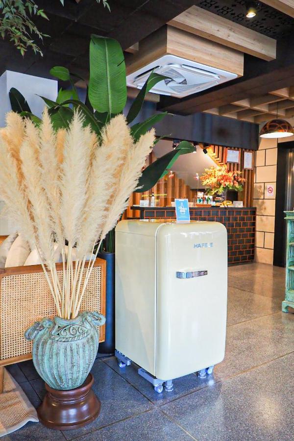 Sanae' Oldtown Hotel Chiang Mai Exteriör bild